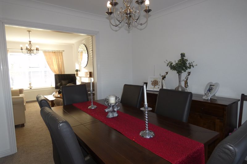 Dining Room/Lounge- click for photo gallery